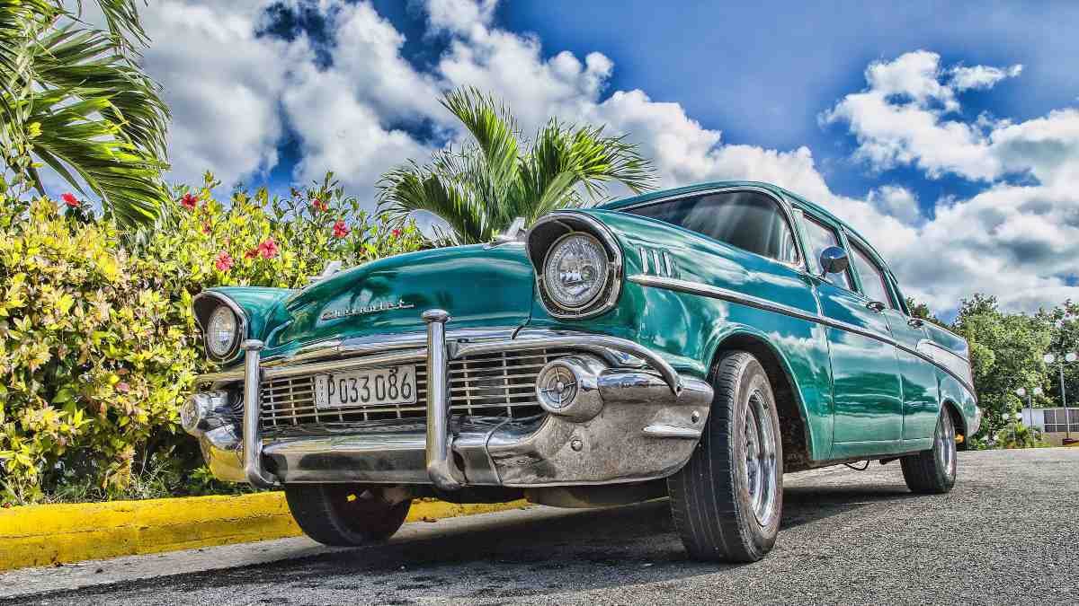 Vintage Vs Classic Cars